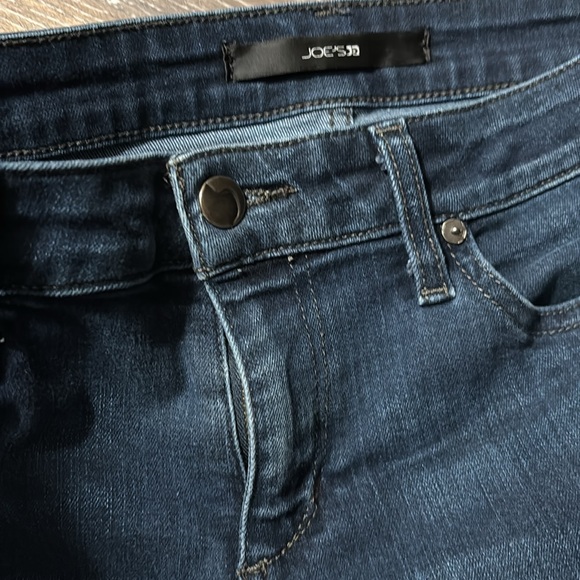 Joe’s woman’s jeans size 28 - Picture 4 of 8
